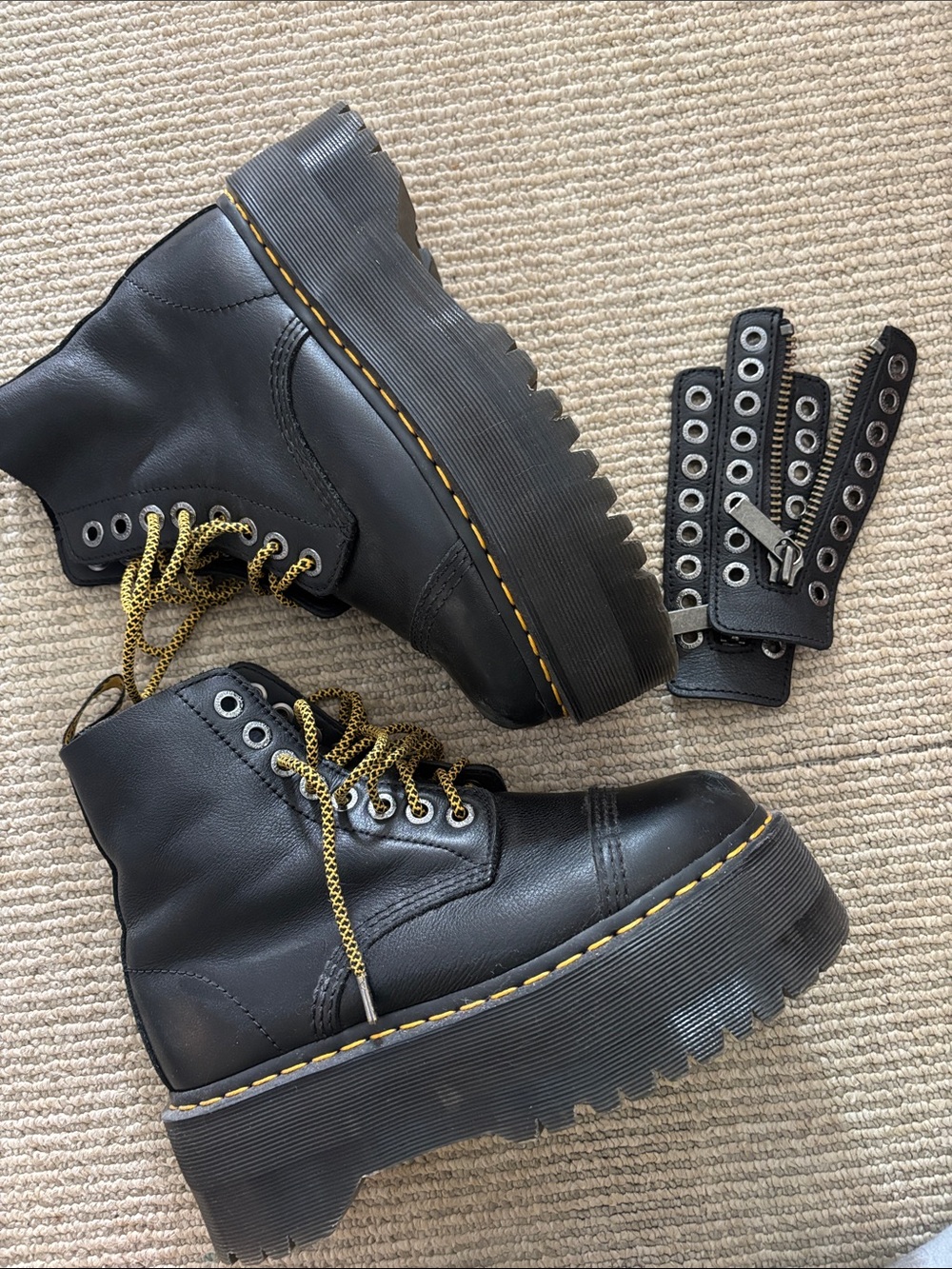 Dr. Martens Sinclair Max Boots
